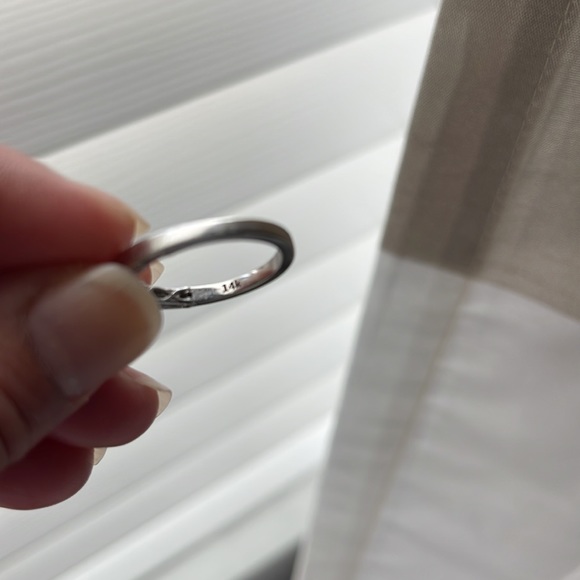 Beautiful 0.5 Carat Diamond engagement ring and 14 carat White gold used - Picture 4 of 7